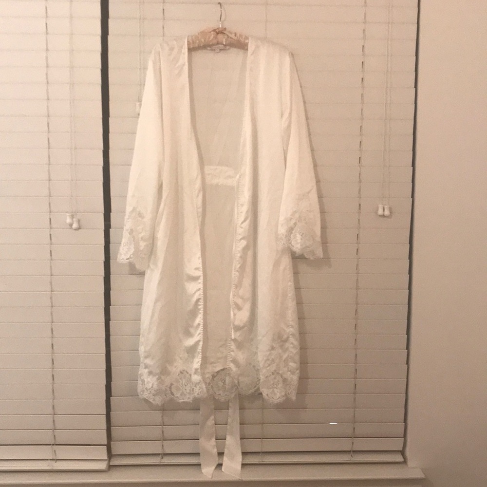 Gorgeous white robe